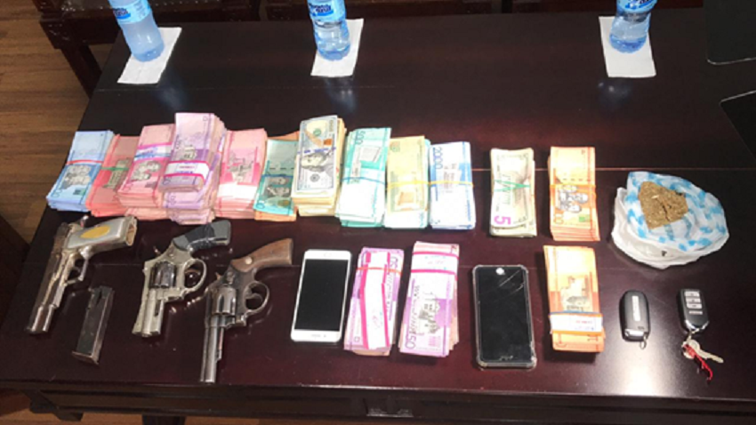 SANTIAGO: Apresan asaltantes banco; recuperaron 807 mil pesos y US$2 mil