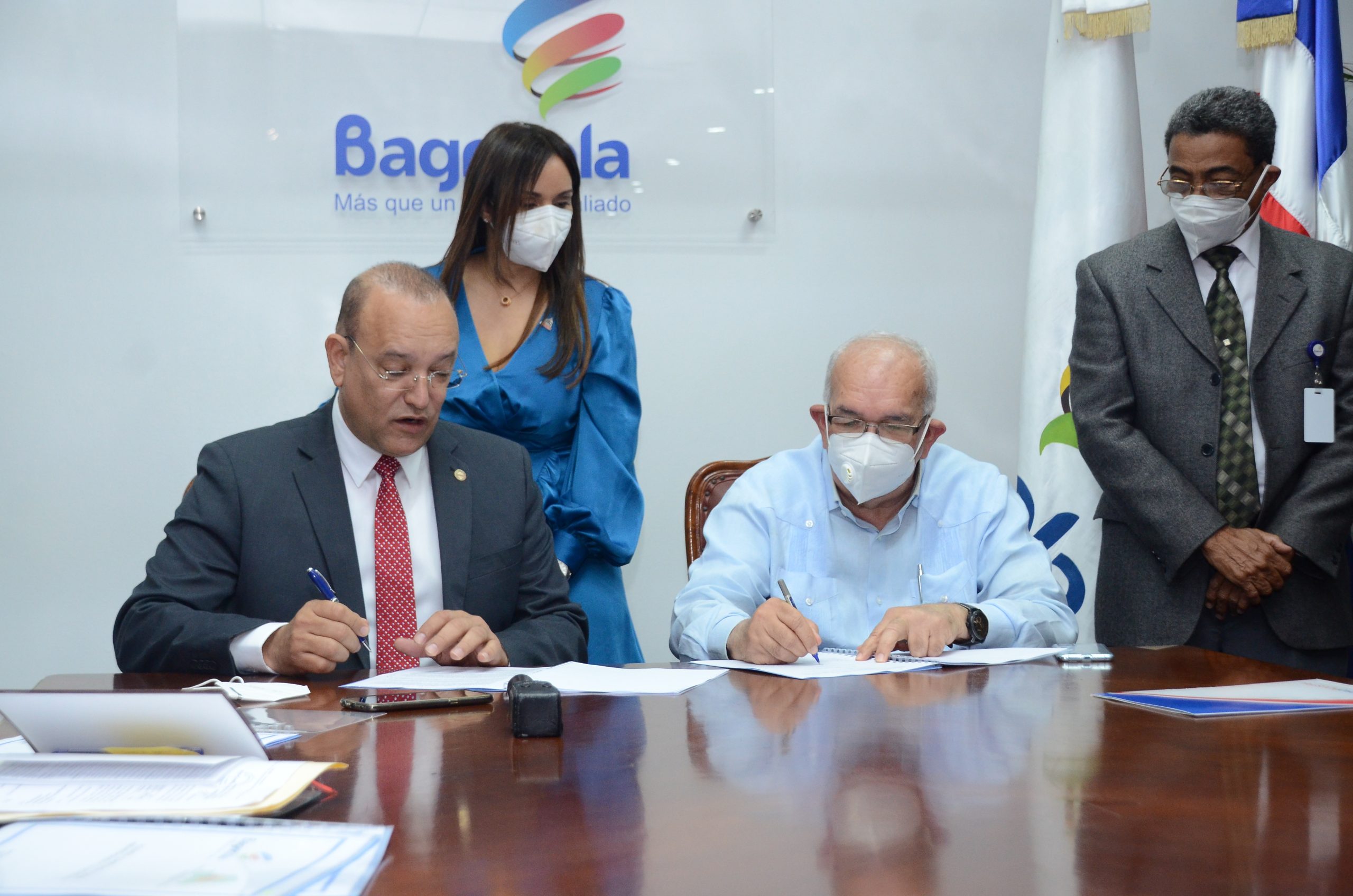 El Bagrícola y Proindustria firman acuerdo para respaldar las industrias del sector agropecuario