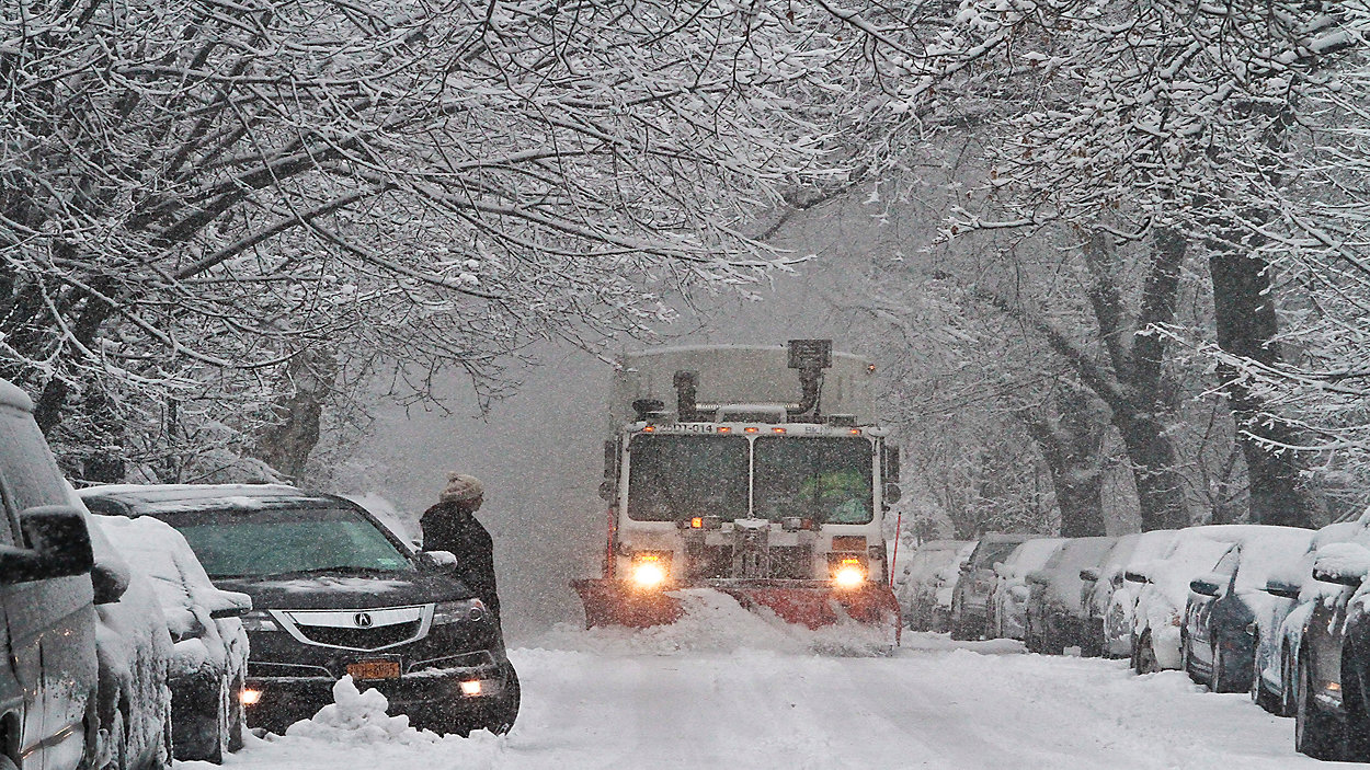 Prevé hasta 18 pulgadas de nieve en área tri-estatal; más de 1.5 millón dominicanos afectados