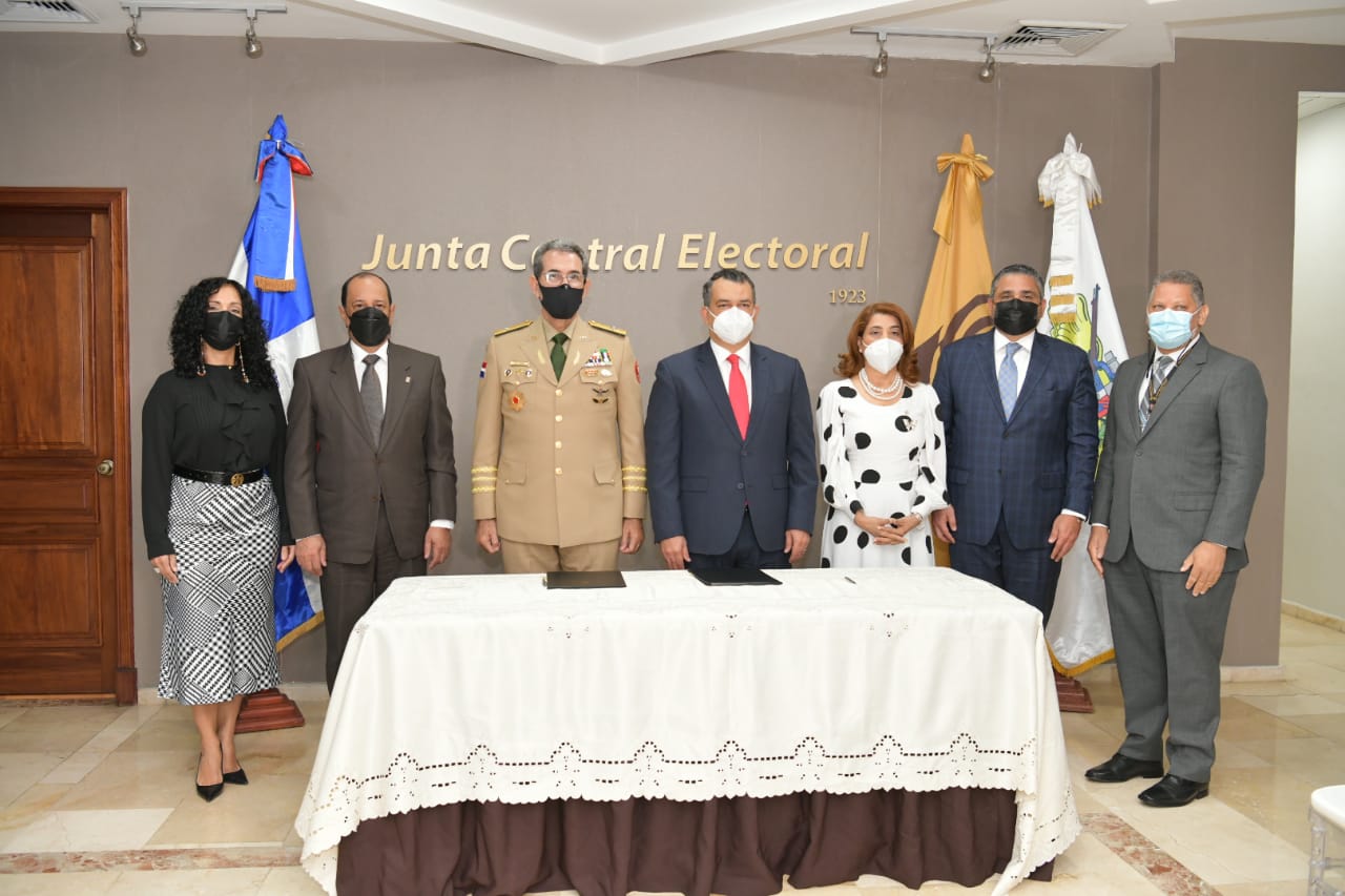 JCE y Ministerio de Defensa acuerdan salvaguardar identidad de los miembros FF. AA.