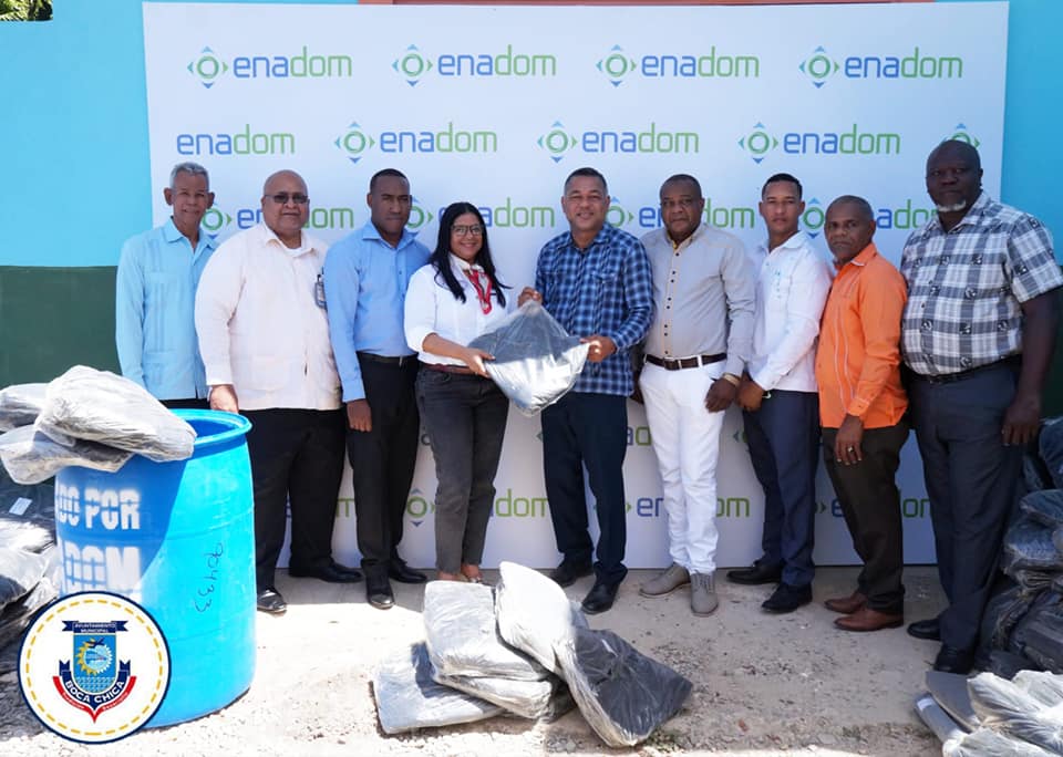<strong>EnaDom dona al ayuntamiento de Boca Chica insumos para utilizarlos en Semana Santa Segura 2022</strong>