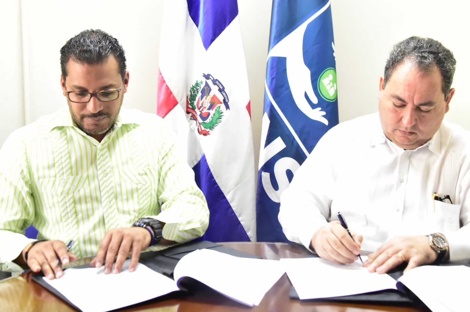 Nuevo centro de salud en Villa Juana SNS y<br>Fundación Mauricio Báez lo establecen