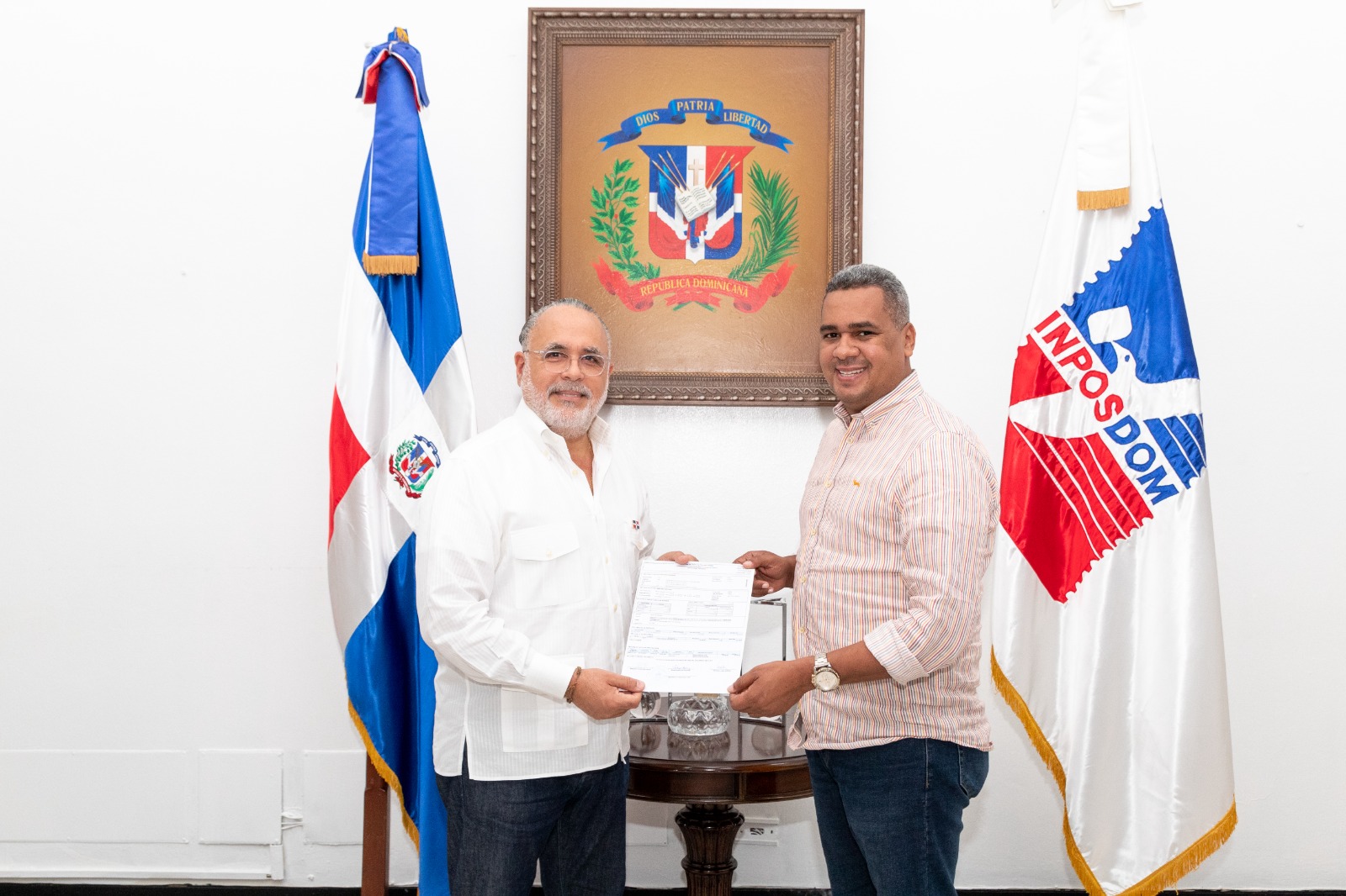 Gobierno Dominicano salda deuda histórica del INPOSDOM sostenía con la Unión Postal Universal
