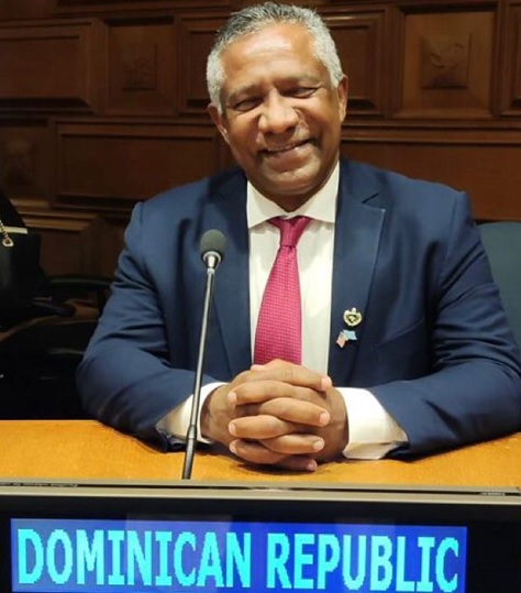 Escritor dominicano se presenta en la ONU con el tema “El Idioma Español en RD”